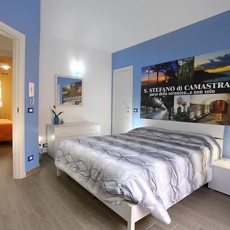 B&B La Grande Mela Santo Stefano di Camastra Exterior photo